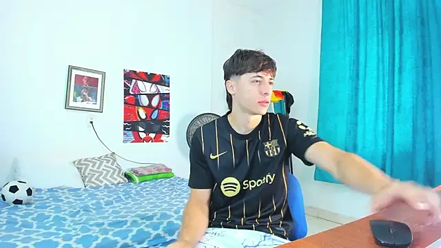 Snapshot of AlessandroDybala chatting on June 10, 2026, 12:28 pm AlessandroDybala online show from June 10, 2026, 12:28 pm