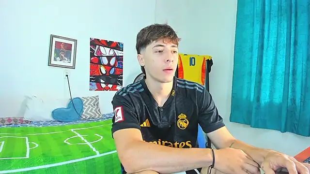Snapshot of AlessandroDybala chatting on June 5, 2026, 12:44 pm AlessandroDybala online show from June 5, 2026, 12:44 pm