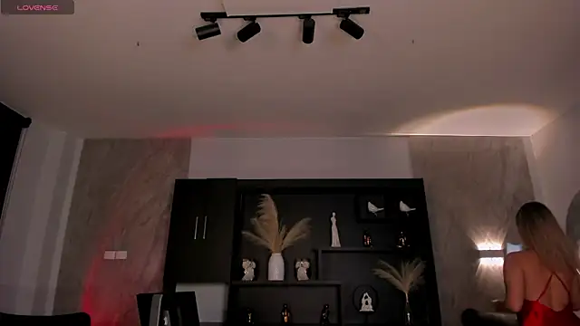 AnnaBrooks1 online show from October 15, 2025, 7:44 pm