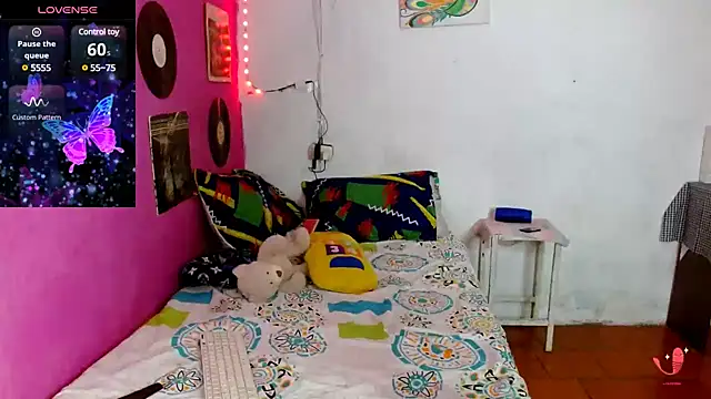 sensitive brunette online show from January 7, 2025, 8:42 pm