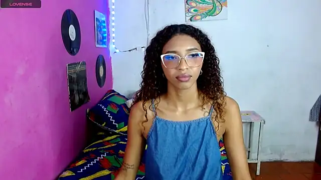 sensitive brunette online show from January 13, 2025, 11:38 pm