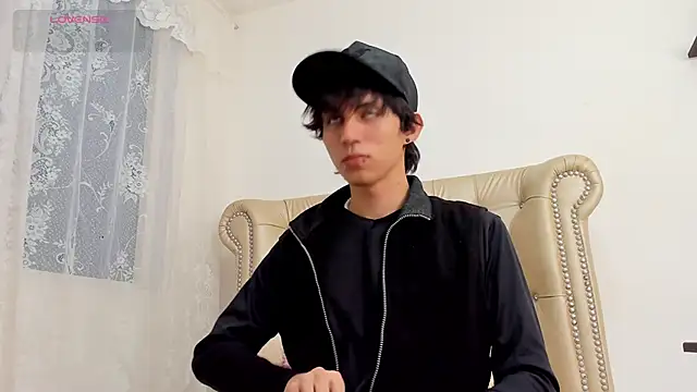 JeanRam18 online show from March 11, 2025, 12:06 pm