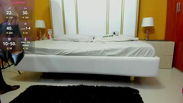 FOXYRIVER  online show from November 21, 2025, 11:42 am