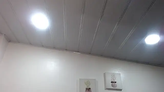 candy lux  online show from February 20, 2025, 3:52 pm