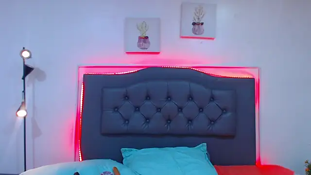 candy lux  online show from October 12, 2025, 8:10 pm