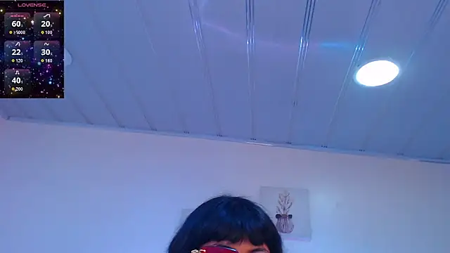 candy lux  online show from May 22, 2026, 1:31 pm