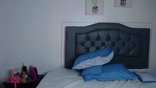 candy lux  online show from March 2, 2025, 3:41 pm