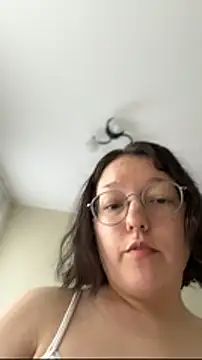 Snapshot of emigooflordXD chatting on August 9, 2026, 2:01 pm emigooflordXD online show from August 9, 2026, 2:01 pm