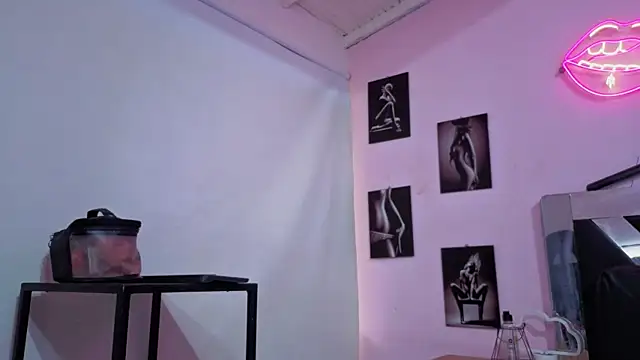 karla cutesweet online show from November 14, 2025, 12:20 pm