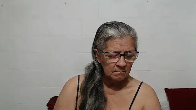 candy mature  online show from October 18, 2025, 12:07 pm