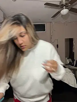 DarianaGuzz online show from January 24, 2025, 12:52 am