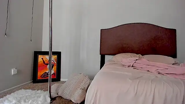 yiauana online show from October 23, 2025, 3:10 pm