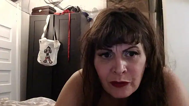 HeyyImHarlowe online show from March 23, 2025, 8:04 am