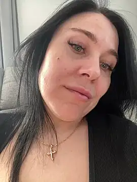 CuteNata online show from March 20, 2025, 1:15 pm