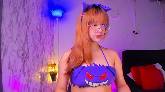 chloe blue online show from November 22, 2025, 11:20 am