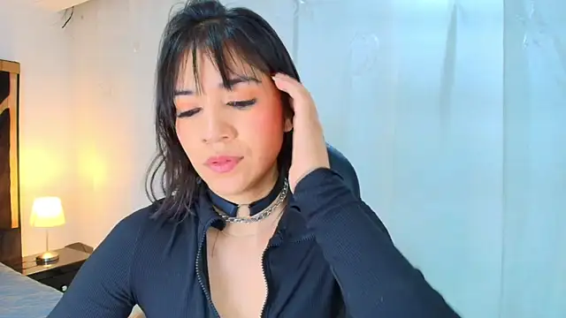 lina bedoya  online show from May 8, 2026, 11:36 am