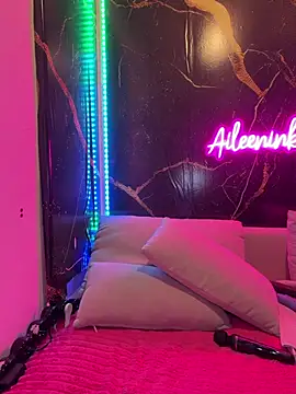 AileenInkOfficial online show from July 31, 2026, 8:39 pm