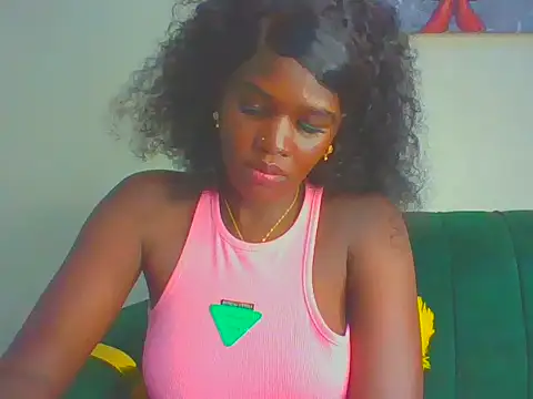 cutesmiling online show from July 29, 2026, 11:37 pm