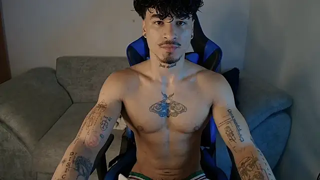 Snapshot of Thomas_Fit1 chatting on July 18, 2026, 12:25 pm Thomas Fit1 online show from July 18, 2026, 12:25 pm