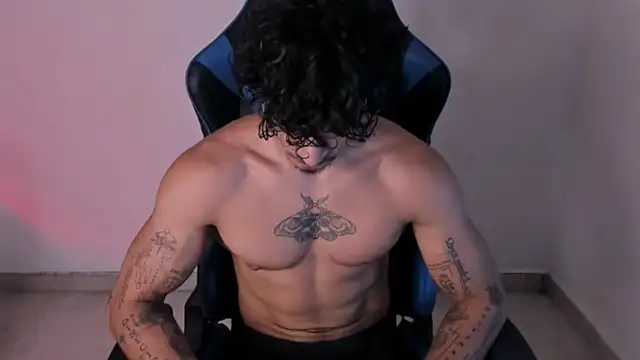 Snapshot of Thomas_Fit1 chatting on June 23, 2026, 12:25 pm Thomas Fit1 online show from June 23, 2026, 12:25 pm