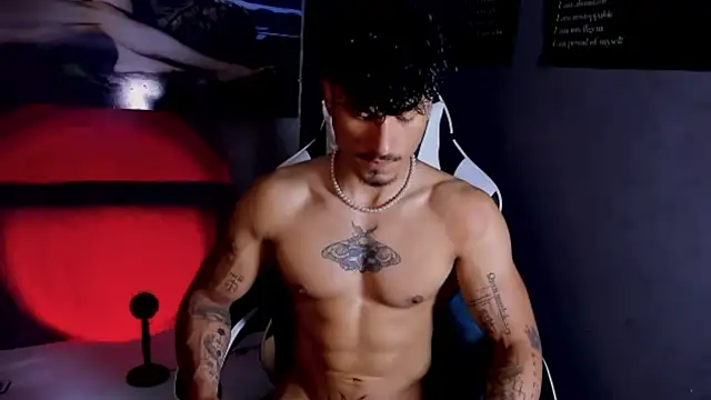 Thomas Fit1 online show from May 5, 2026, 2:47 am