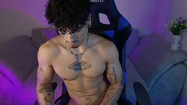 Snapshot of Thomas_Fit1 chatting on July 30, 2026, 12:26 pm Thomas Fit1 online show from July 30, 2026, 12:26 pm
