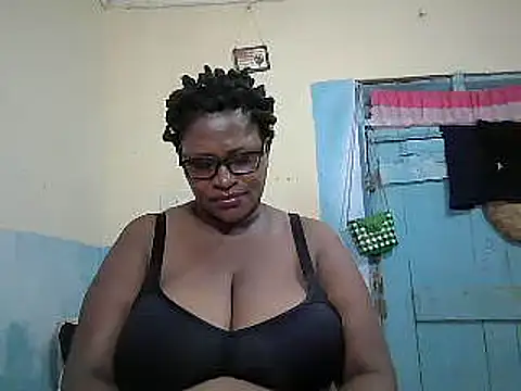 sexy bigboobss online show from May 3, 2026, 6:44 pm