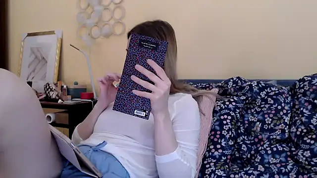 Scarlettford online show from March 17, 2025, 5:05 pm