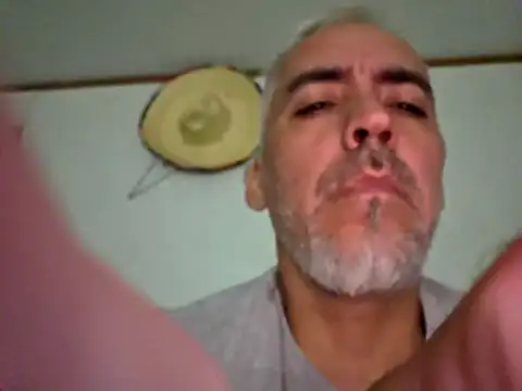 Xoc8  online show from May 9, 2026, 4:49 am