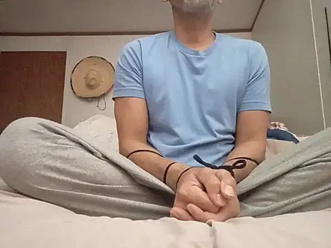 Snapshot of Xoc8_ chatting on March 5, 2026, 2:30 am Xoc8 online show from March 5, 2026, 2:30 am