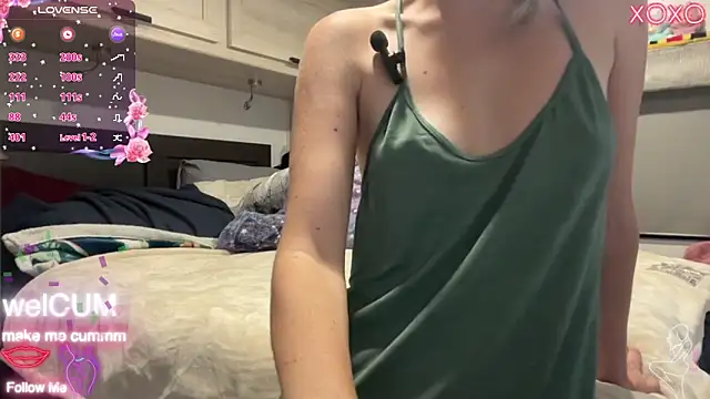 foreverkinky online show from June 17, 2026, 4:28 pm