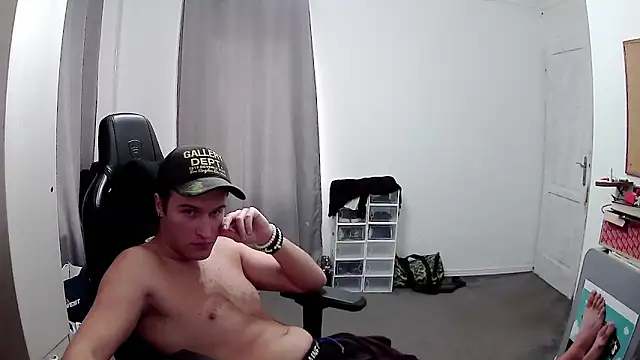 PKrisztian online show from October 10, 2025, 10:49 am