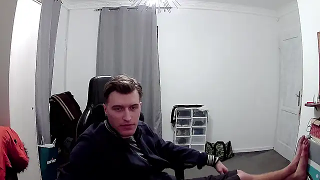 Snapshot of PKrisztian chatting on March 19, 2026, 1:05 am PKrisztian online show from March 19, 2026, 1:05 am