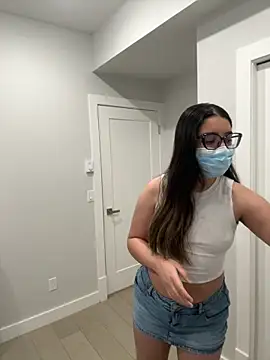 jAsMinE678 online show from April 9, 2026, 3:07 pm