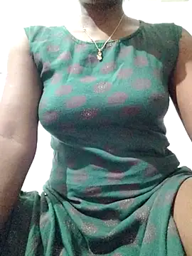 rituporna2004 online show from September 13, 2025, 7:25 pm