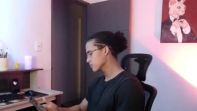 alejo x3 online show from February 12, 2025, 12:27 am