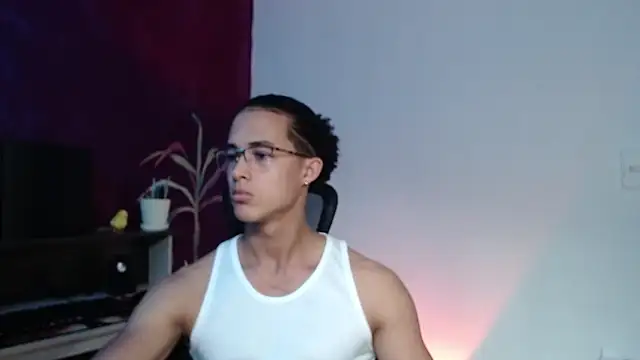 alejo x3 online show from March 9, 2025, 9:14 pm