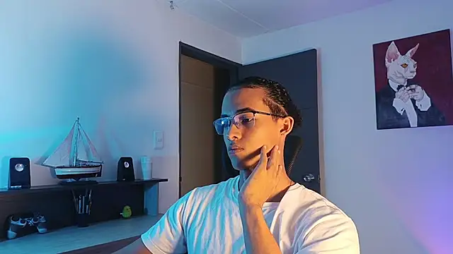 alejo x3 online show from December 2, 2025, 10:55 pm