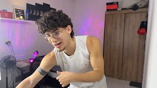 Kisan Smith online show from November 15, 2025, 2:26 am