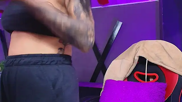 Juliet Nasty online show from October 8, 2025, 12:07 pm