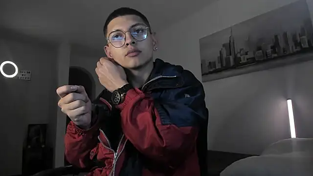 a lejandro 0 8 online show from March 15, 2025, 10:57 am