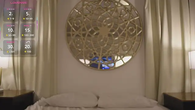 Antonellaparis  online show from September 18, 2025, 2:25 am