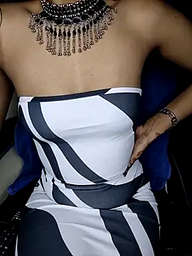 Leeeezzzz roy online show from October 5, 2025, 7:04 pm