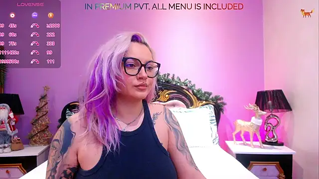 FoxxyClarise online show from January 14, 2026, 8:23 pm