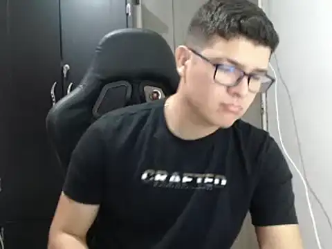 Plug Control online show from March 12, 2025, 1:51 pm