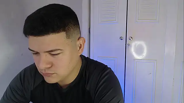 Plug Control online show from October 11, 2025, 4:30 pm