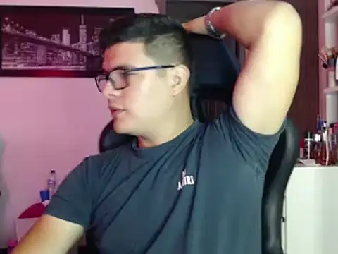 Plug Control online show from February 25, 2025, 3:53 pm