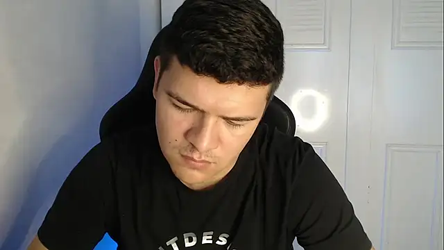 Plug Control online show from September 16, 2025, 4:19 pm