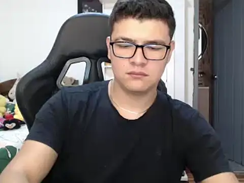 Plug Control online show from March 18, 2025, 4:39 pm