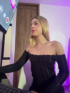 Courtney gonet online show from July 18, 2026, 10:18 pm